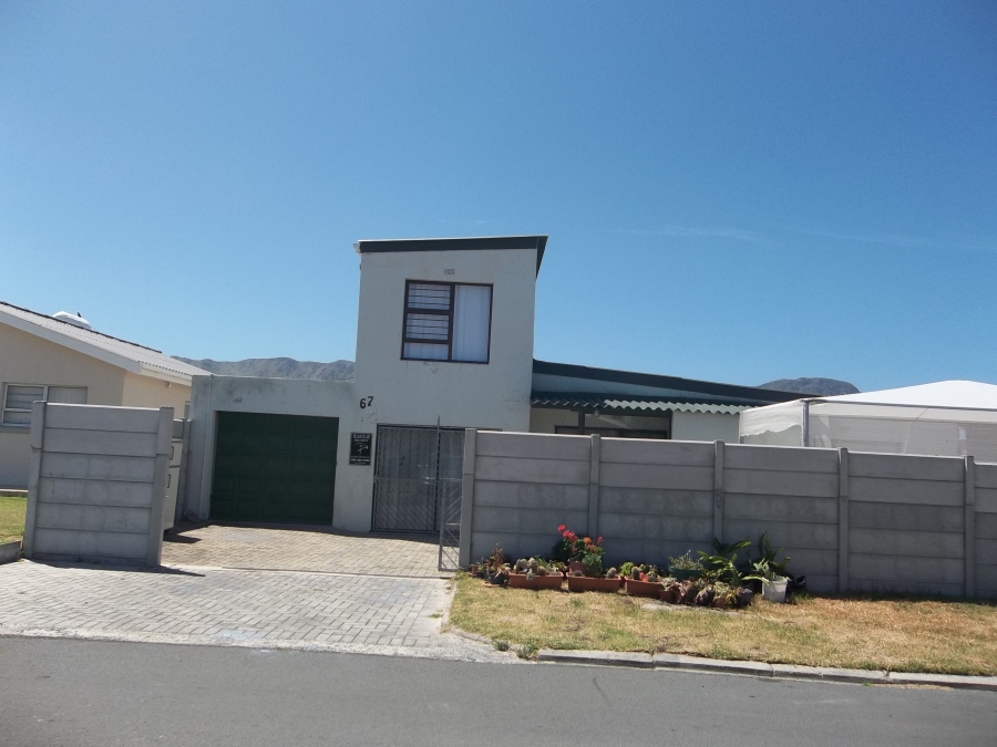 4 Bedroom Property for Sale in Gansbaai Western Cape